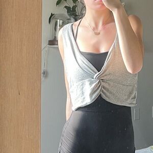 👁️‍🗨️8$sale👁️‍🗨️ Gilly Hicks Workout top